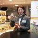 Agrar-Landesrätin und Bienenzentrum-Schirmherrin Michaela Langer-Weniger setzt beim Honig auf Regionalität.