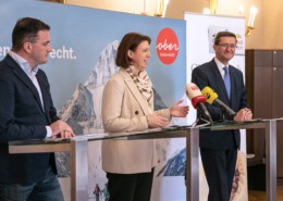 v.l.n.r.: Vorstandsdirektor HiWu-Bergbahnen Rainer Rohregger, Agrar-Landesrätin Michaela Langer-Weninger und Tourismus-Landesrat Markus Achleitner