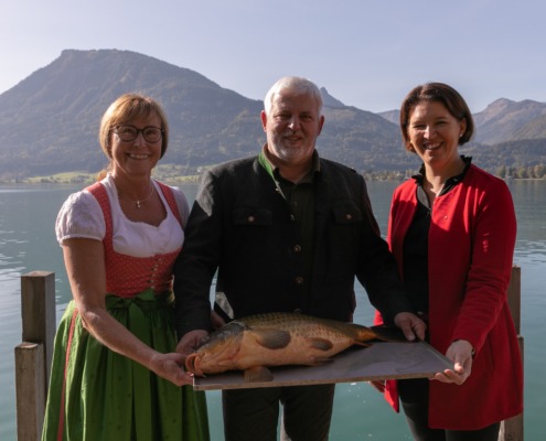 Agrar-Landesrätin Michaela Langer-Weninger zu Besuch bei Fischerei Höplinger