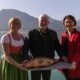 Agrar-Landesrätin Michaela Langer-Weninger zu Besuch bei Fischerei Höplinger