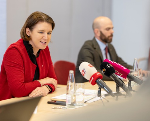 Das Ergebnis der Studie bringt LRin Langer-Weninger auf den Punkt: „Bekannt, beliebt, vertraut: So i(s)st das Genussland OÖ!“